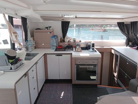 Fountaine Pajot Tanna 47 image