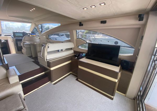 Azimut 54 Fly image