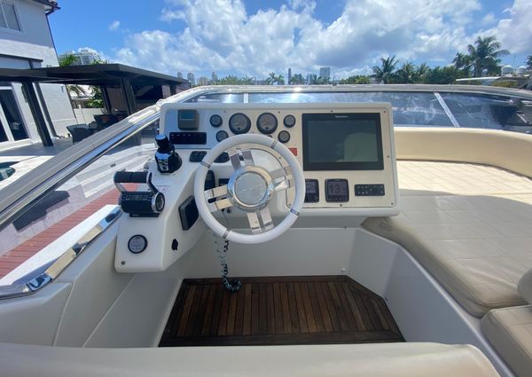 Azimut 54 Fly image