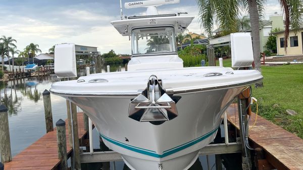 Edgewater 320CC
