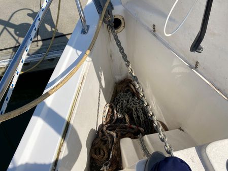 Catalina 380 image