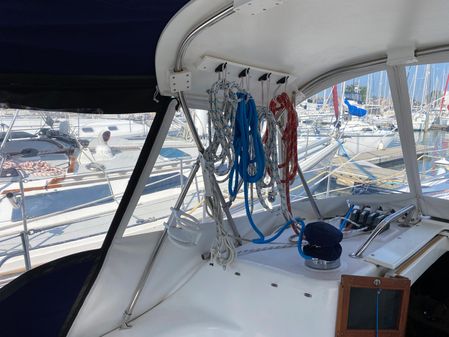 Catalina 380 image