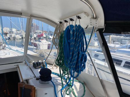 Catalina 380 image