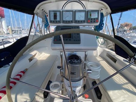 Catalina 380 image