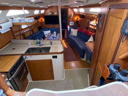 Catalina 380 image