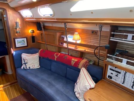 Catalina 380 image