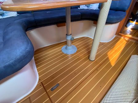 Catalina 380 image