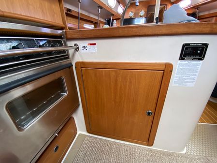 Catalina 380 image