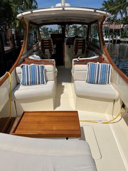Hinckley Talaria 34 image