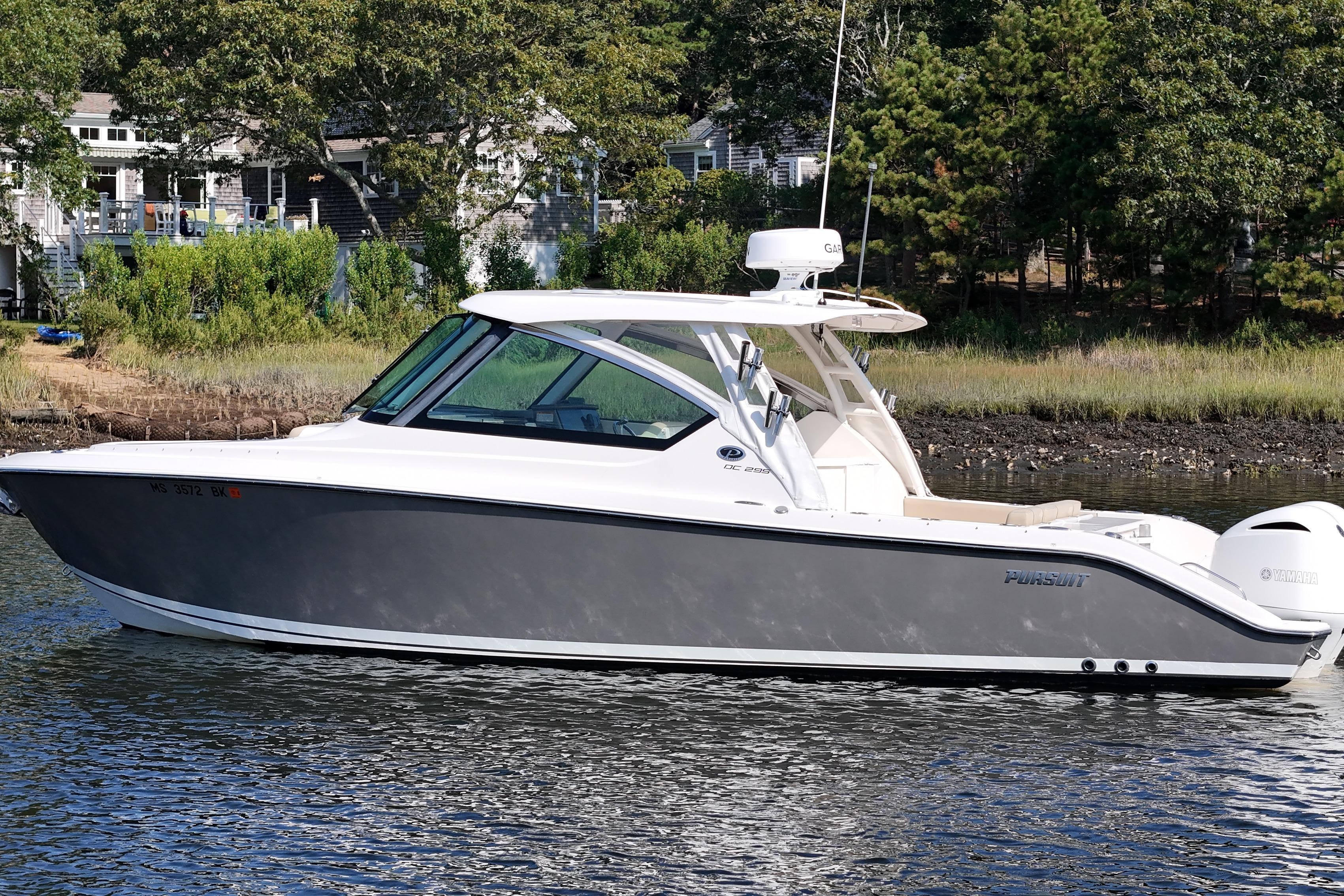 2018 Pursuit DC 295 Dual Console Osterville, Massachusetts