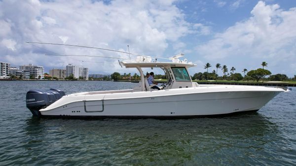 Hydra-Sports 4200 SF