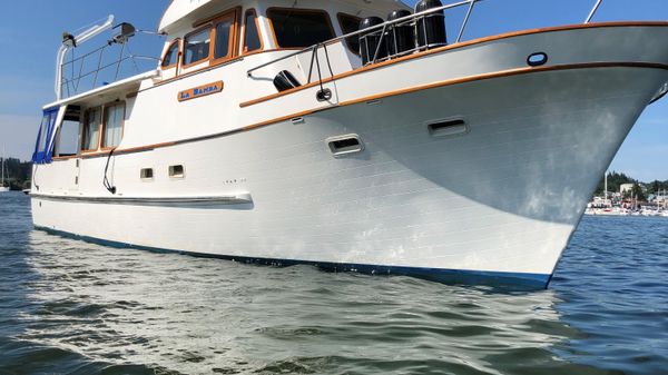 DeFever Raised Pilothouse