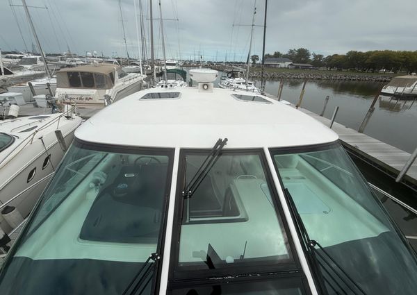 Tiara Yachts 4300 Sovran image