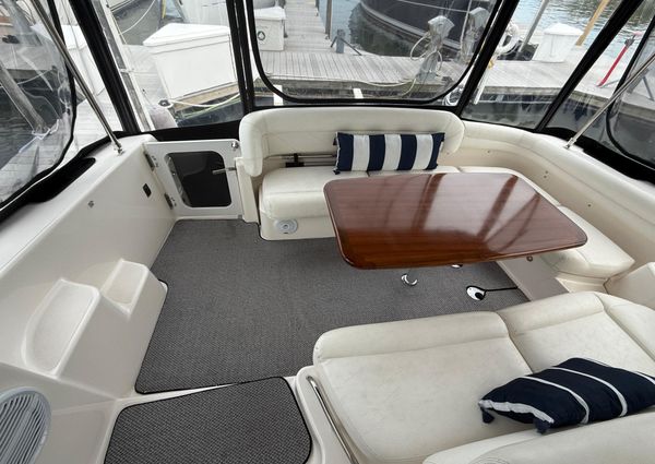 Tiara Yachts 4300 Sovran image