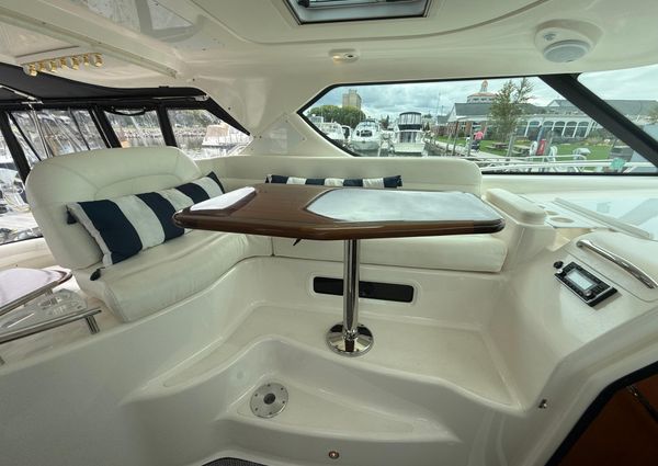 Tiara Yachts 4300 Sovran image