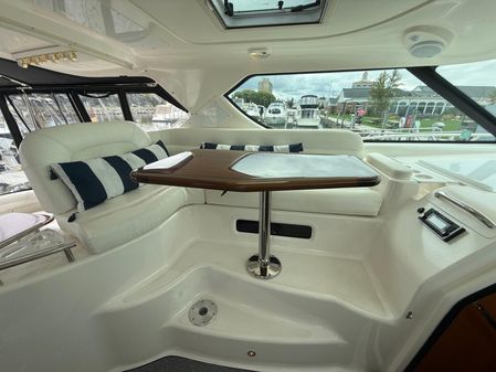 Tiara Yachts 4300 Sovran image