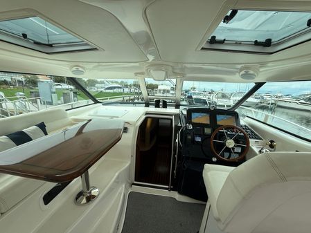 Tiara Yachts 4300 Sovran image