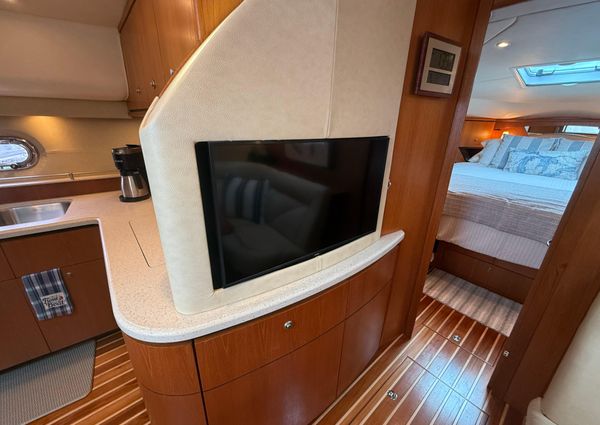 Tiara Yachts 4300 Sovran image