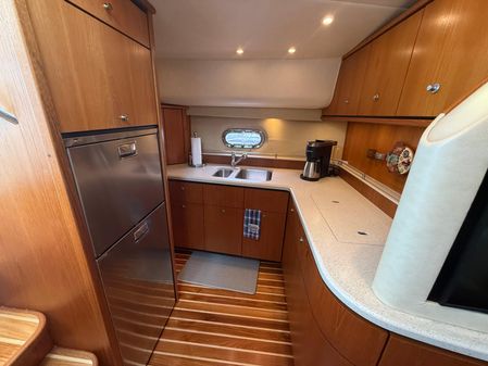 Tiara Yachts 4300 Sovran image