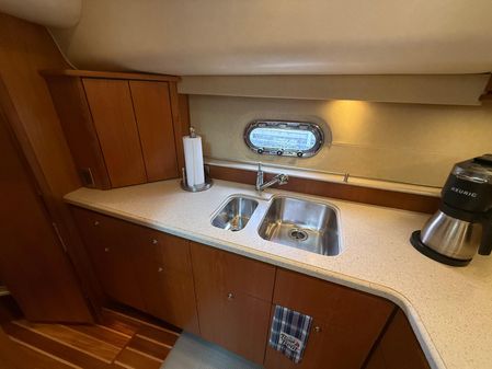 Tiara Yachts 4300 Sovran image