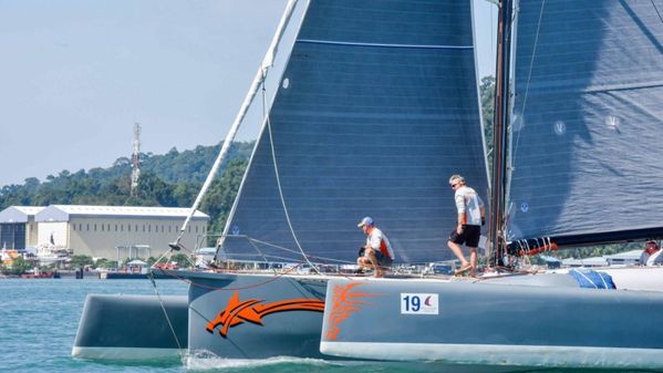 Custom Bat Kare 42 Trimaran image