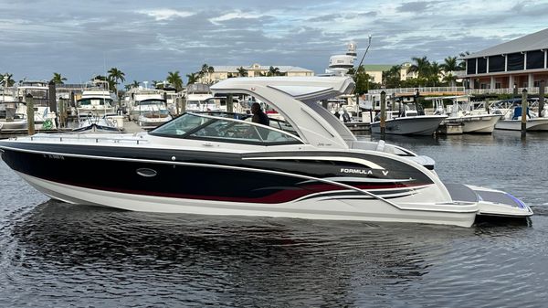 Formula 350 Crossover Bowrider I/O