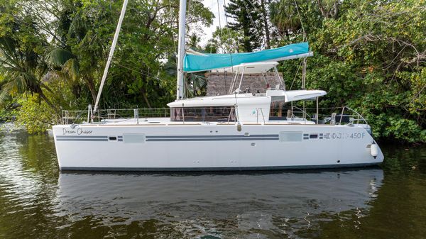 Lagoon 450 F