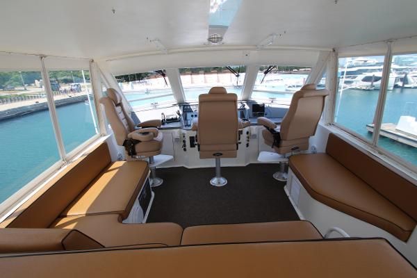 Viking 60-COCKPIT-MOTOR-YACHT image