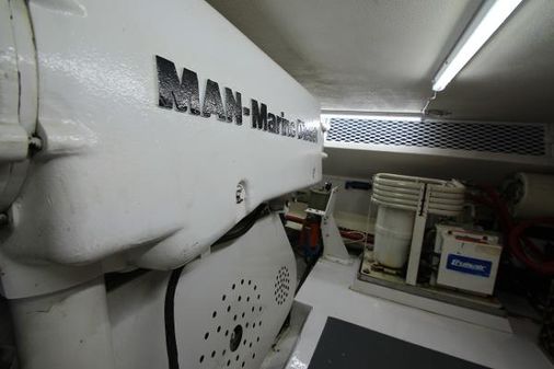 Viking 60-COCKPIT-MOTOR-YACHT image