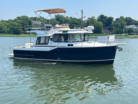 Ranger Tugs R-29 CB image