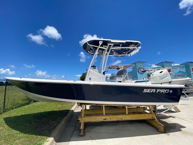 2021 Sea Pro 228 DLX Stuart, Florida - Palm City Yachts