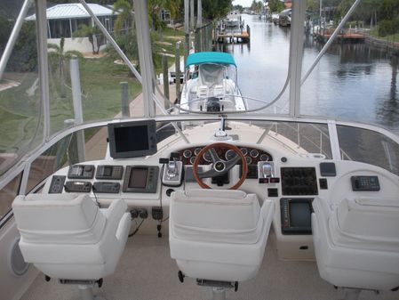 Sea Ray 400 Sedan Bridge image