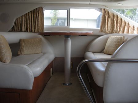 Sea Ray 400 Sedan Bridge image