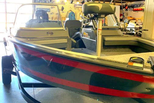 MirroCraft Dual Impact 17' Raven Red image