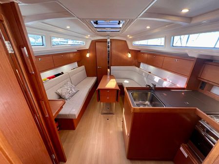 Bavaria Cruiser 34 image