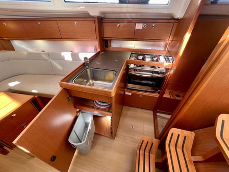 Bavaria Cruiser 34 image