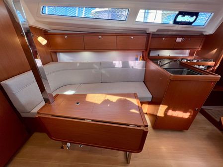 Bavaria Cruiser 34 image