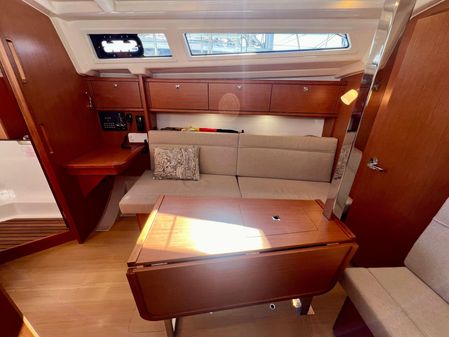 Bavaria Cruiser 34 image