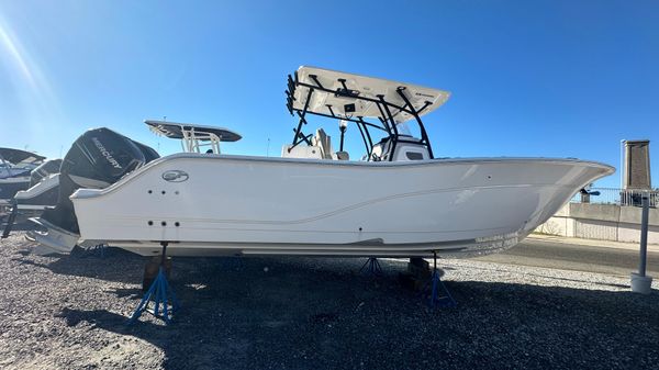 Sea Fox 328 Commander