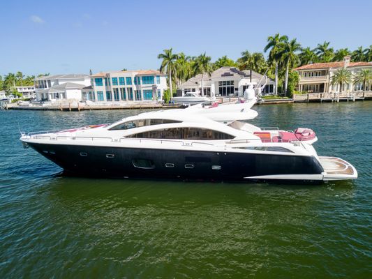 Sunseeker Predator 84 - main image