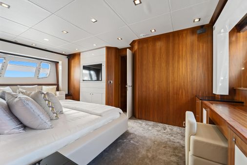Sunseeker Predator 84 image