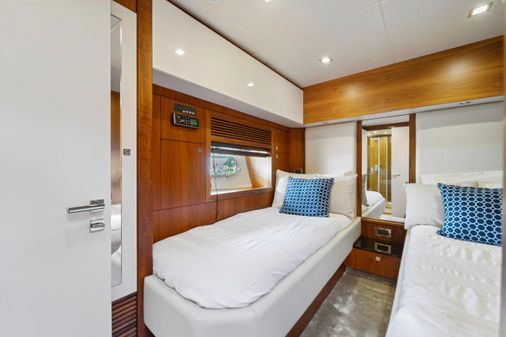Sunseeker Predator 84 image