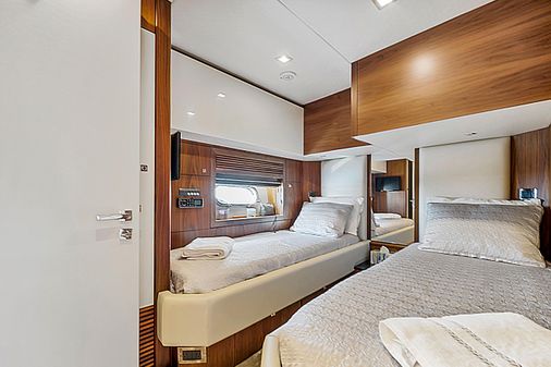 Sunseeker Predator 84 image