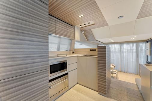 Ferretti Yachts 670 image