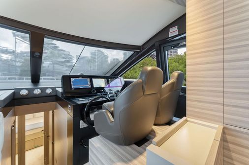 Ferretti Yachts 670 image