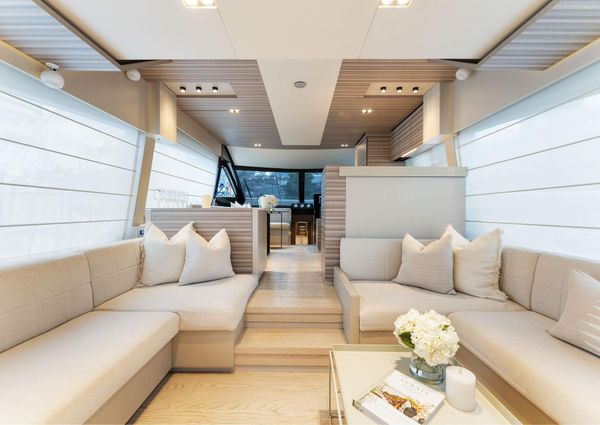 Ferretti Yachts 670 image