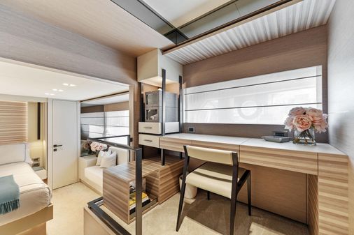 Ferretti Yachts 670 image