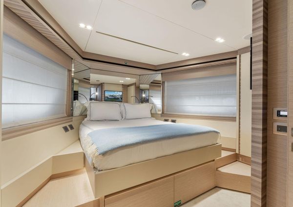 Ferretti Yachts 670 image