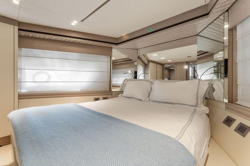 Ferretti Yachts 670 image