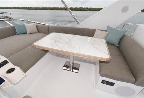 Azimut 50 Flybridge image